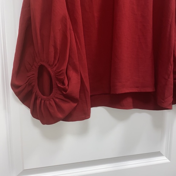 Women’s lightweight maroon/red top - Picture 5 of 8